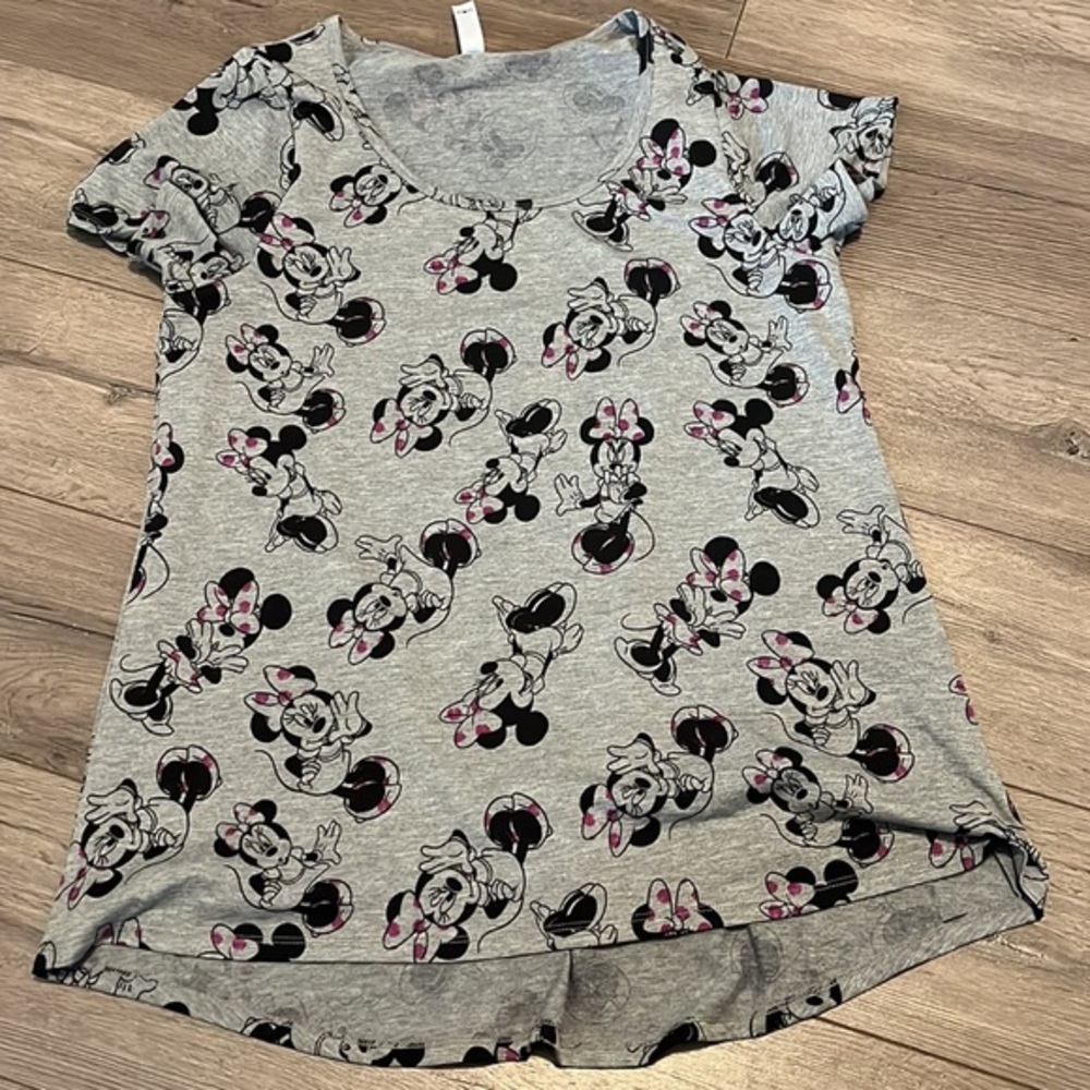 LuLaRoe women’s shirt